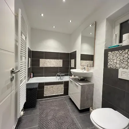 Eleganza & La Vista Apartment *